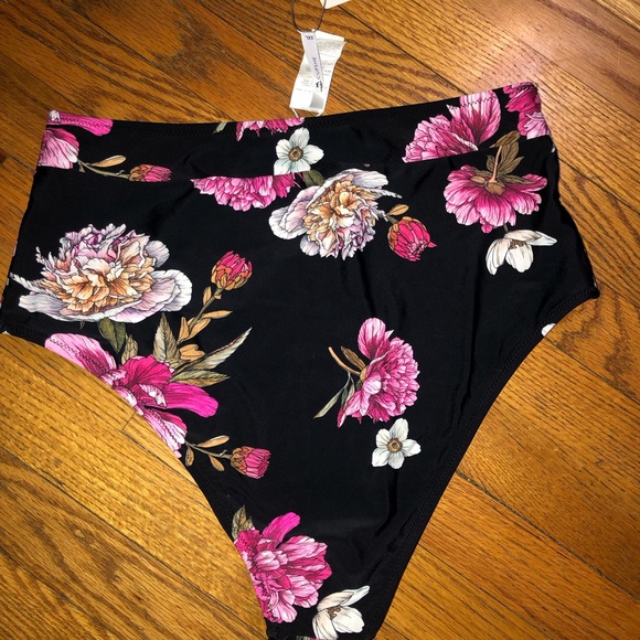 Bundle of swimwear - Picture 12 of 13